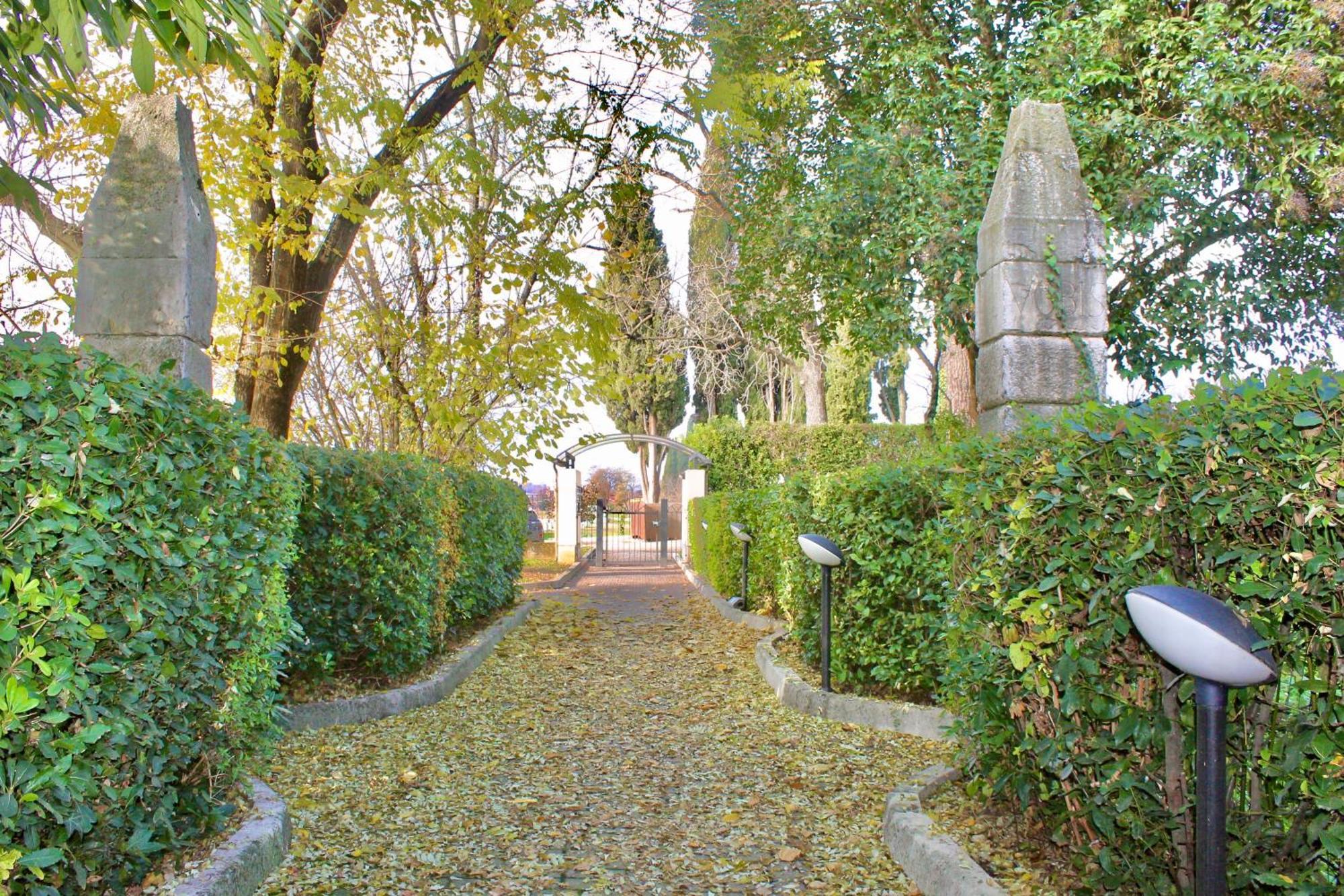 Wendy Apartment- Twobedroom & Pool & Parkprivatefree & Sports Desenzano del Garda Exterior photo