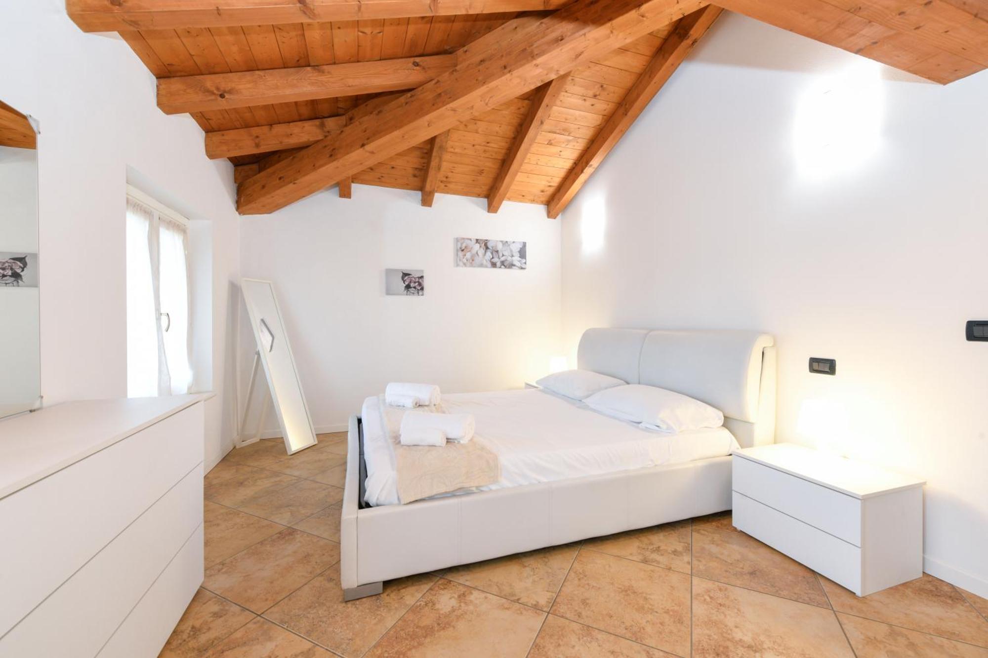 Wendy Apartment- Twobedroom & Pool & Parkprivatefree & Sports Desenzano del Garda Exterior photo